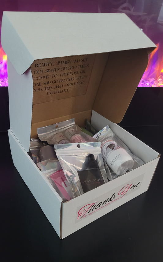 Madam's Choice VIP Manicure Mistery Box (limited)