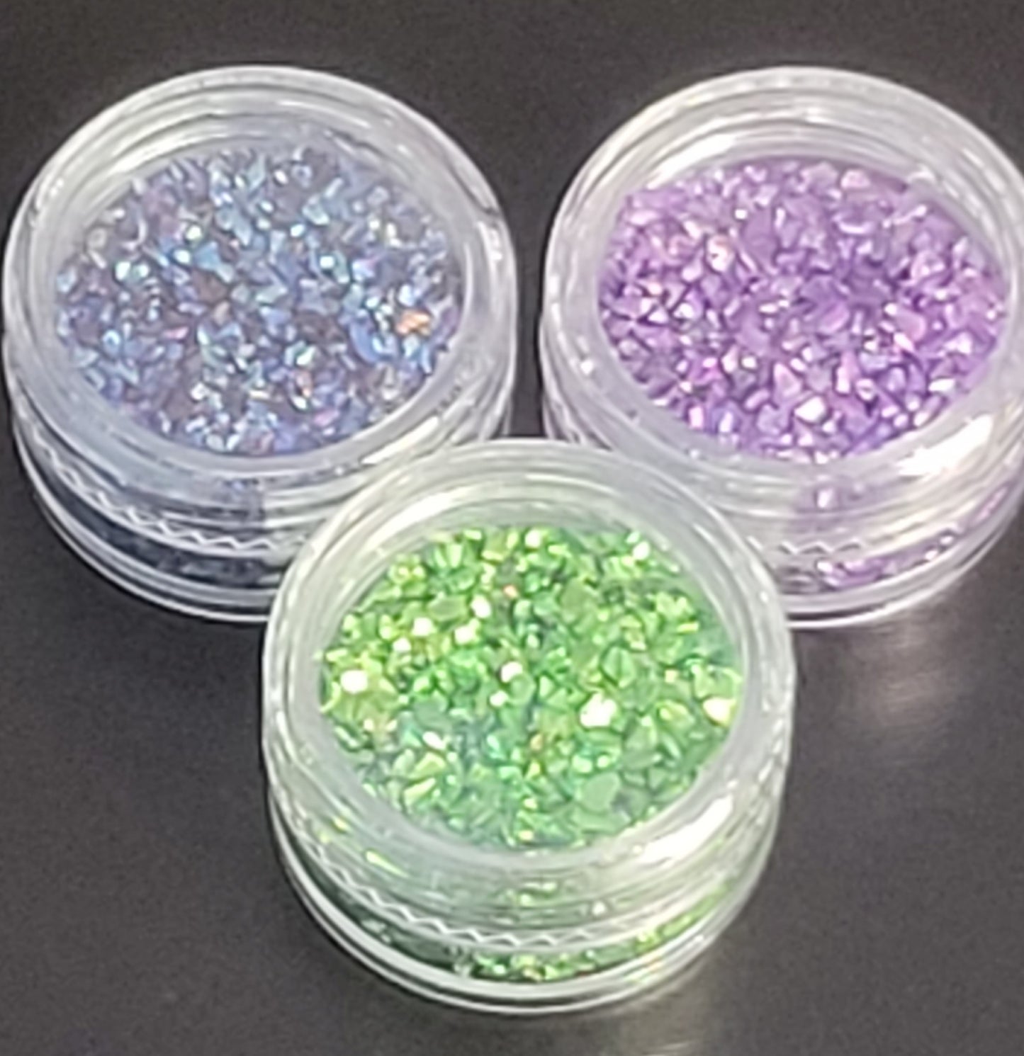 3 piedras de vidrio triturado - Gemas iridiscentes para diseños de uñas 3D | Piezas decorativas de cristal triturado de calidad profesional