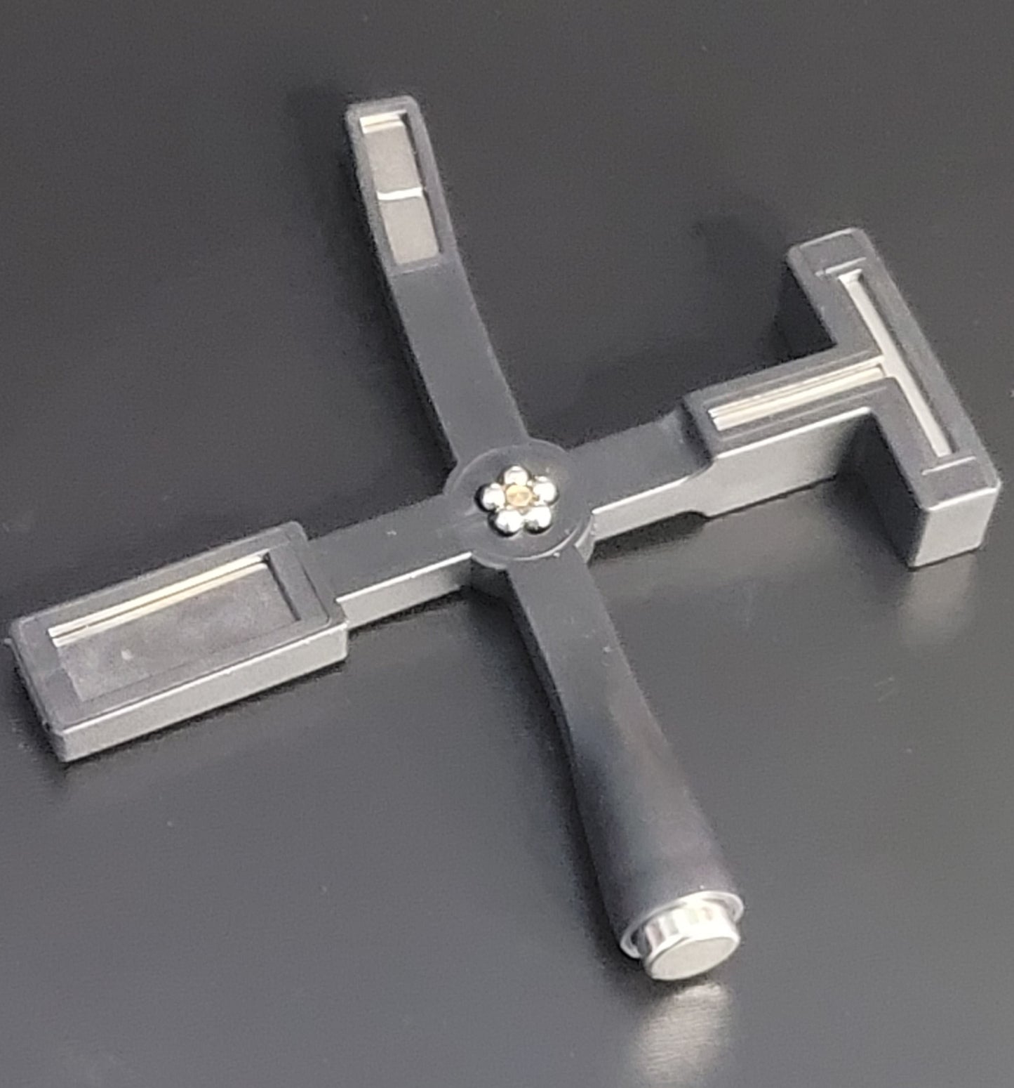 5-in-1 Magnetic Nail Art Wand – Cat Eye Tool for Pro-Quality Chrome & Magnetic Designs