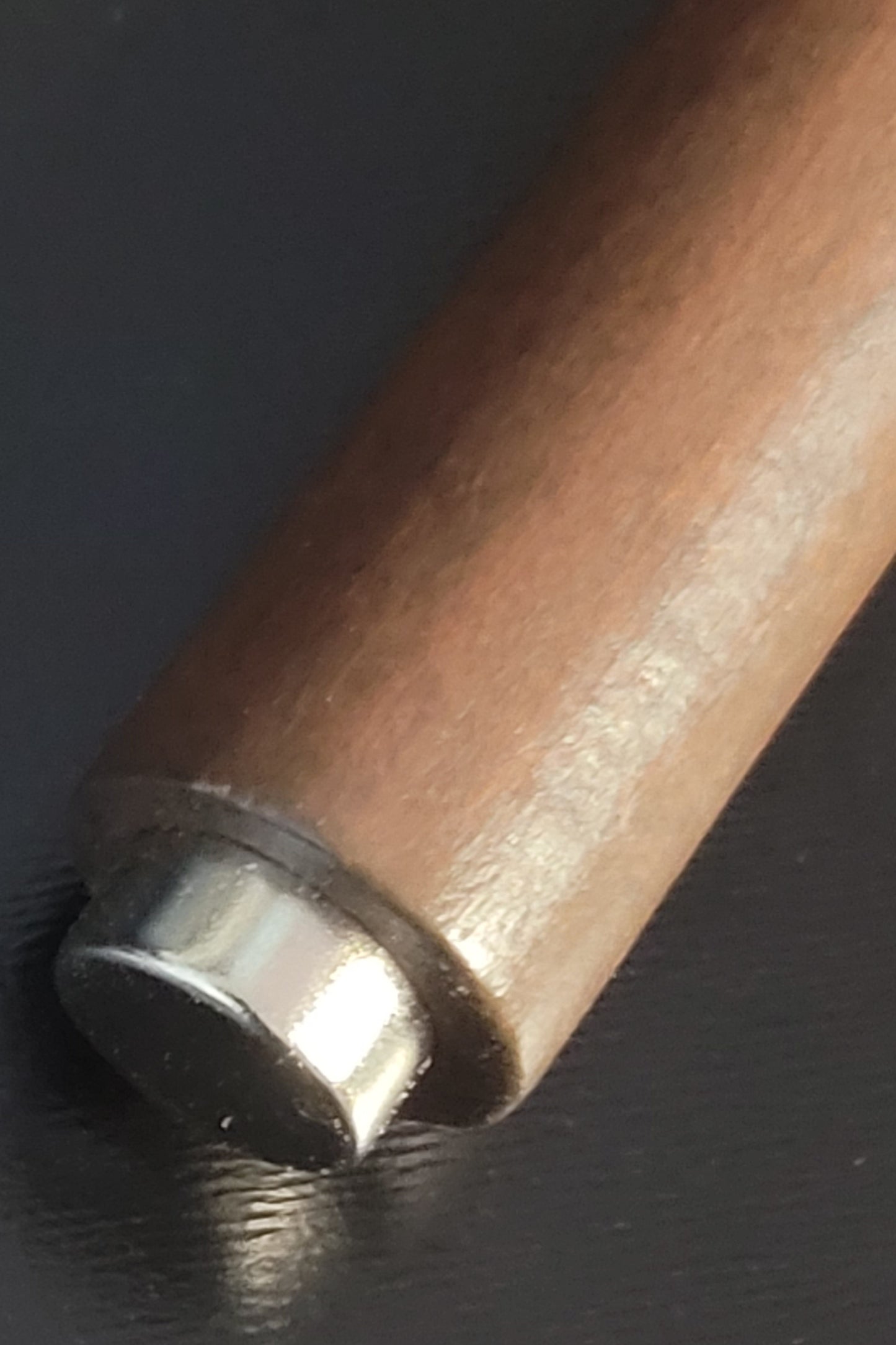 3-in-1 Dual-Ended Cat Eye Nail Magnet – Luxe Wooden Tool for Chrome & Magnetic Nail Art Effects